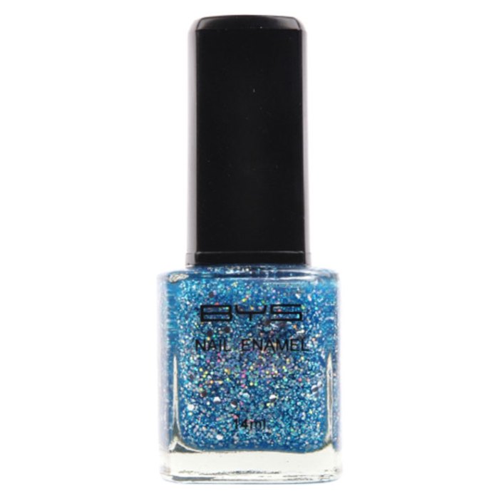 Aquamarine nail polish