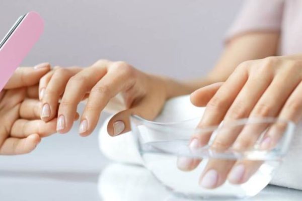 How to remove acrylic nails and gel polish