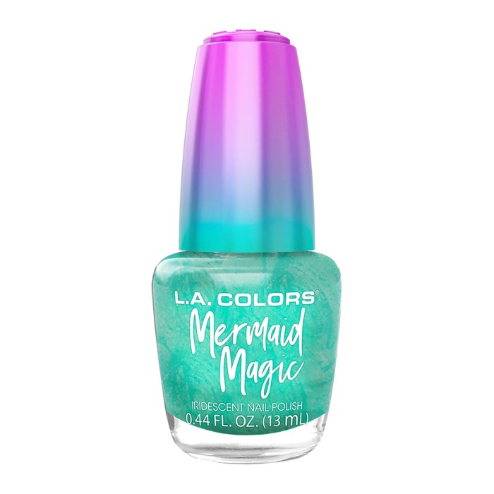 Mermaid polish nail